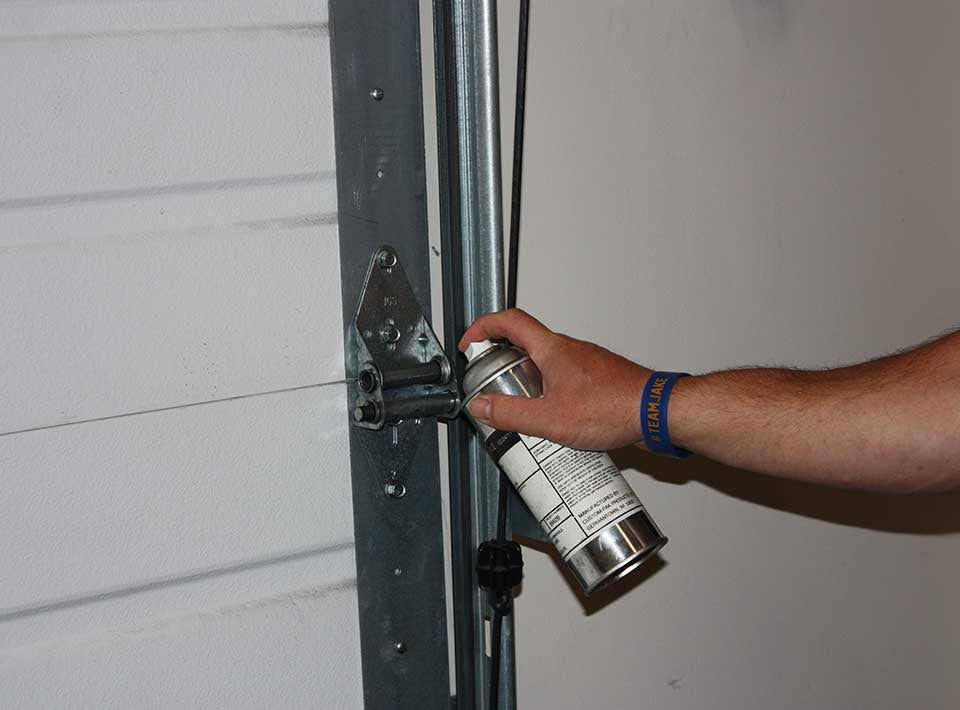 Top 7 Garage Door Problems Homeowners Face (And How to Fix Them Fast)